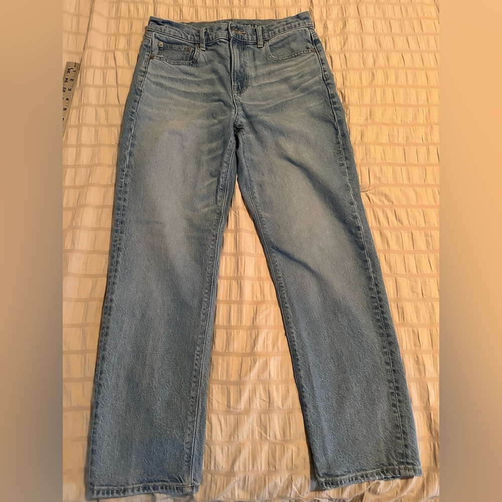 American Eagle Super High Rise ankle Straight Jeans